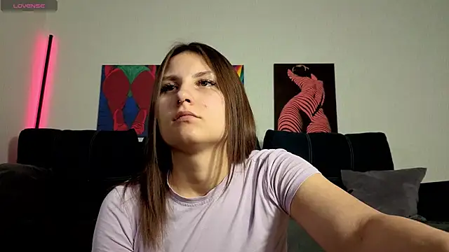 Snapshot of TrixiBell chatting on 05/27/26, 04:53 TrixiBell online show from 05/27/26, 04:53