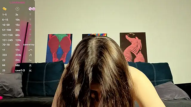 TrixiBell online show from 02/18/26, 06:11