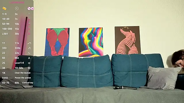 TrixiBell online show from 03/27/26, 04:43