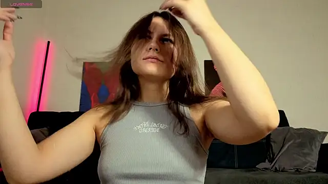 TrixiBell online show from 11/28/25, 04:56