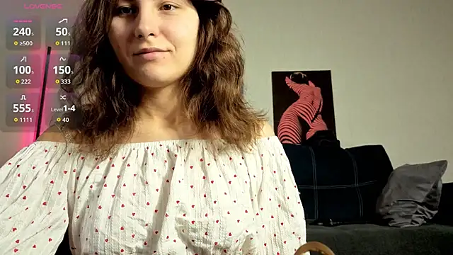 TrixiBell online show from 10/31/25, 05:59