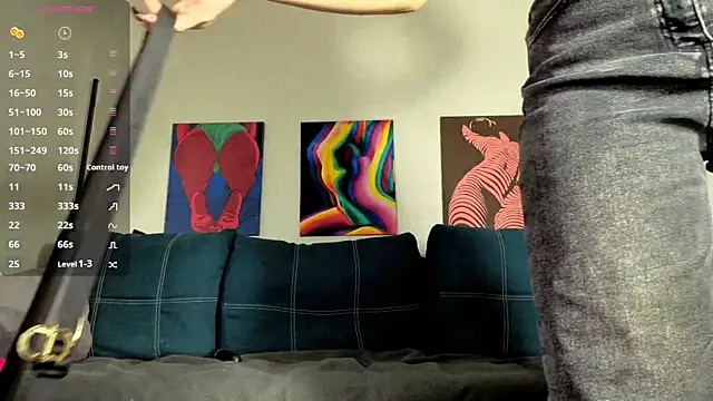 TrixiBell online show from 02/14/26, 04:13