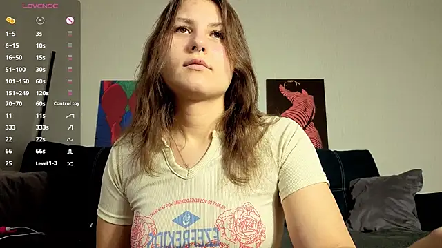 TrixiBell online show from 01/10/26, 04:08