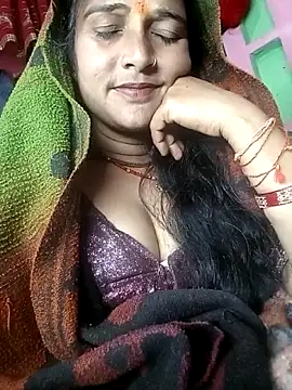 Cutreet online show from 12/17/25, 04:23