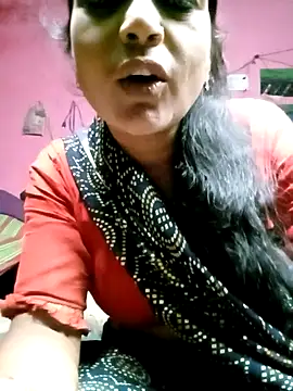 Cutreet online show from 09/18/25, 09:18