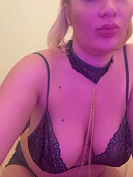 Snapshot of NellyExtraa chatting on 11/10/25, 08:36 NellyExtraa online show from 11/10/25, 08:36