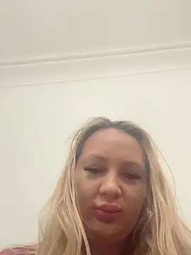 Snapshot of NellyExtraa chatting on 07/16/26, 01:30 NellyExtraa online show from 07/16/26, 01:30