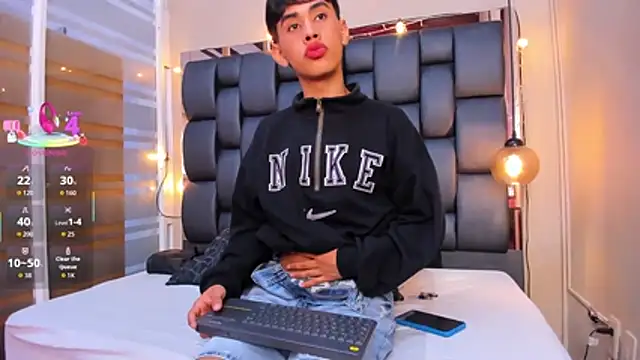 Jim twink online show from 11/04/25, 07:39