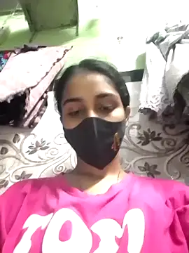Snapshot of Zoya_G chatting on 10/11/25, 01:23 Zoya G online show from 10/11/25, 01:23