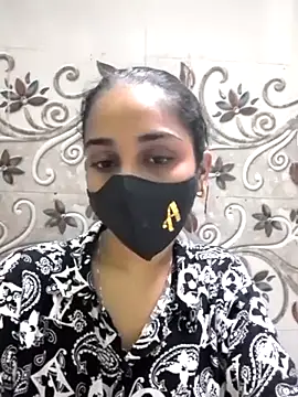 Snapshot of Zoya_G chatting on 09/14/25, 11:32 Zoya G online show from 09/14/25, 11:32