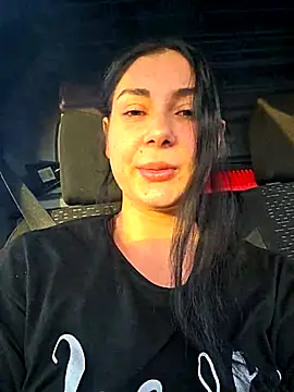 SaraViss20 online show from 12/18/25, 06:51