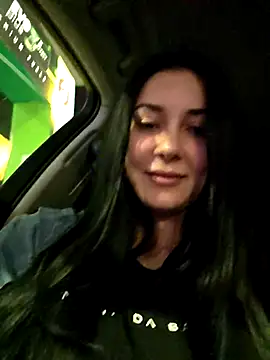 SaraViss20 online show from 10/15/25, 05:21