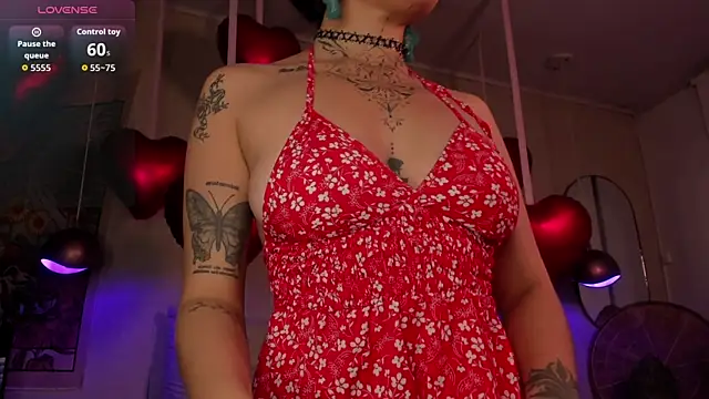 Snapshot of anne_dh chatting on 02/15/26, 12:44 anne dh online show from 02/15/26, 12:44