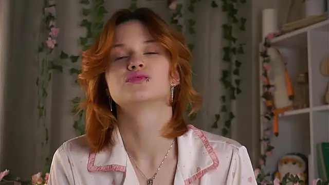 BlytheBenny online show from 11/11/25, 12:27