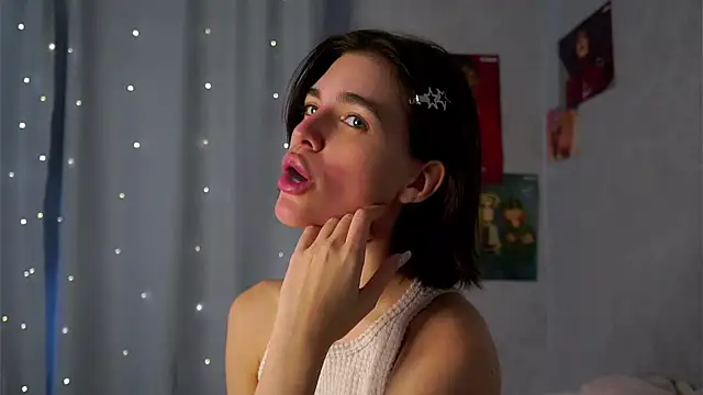 EleneButton online show from 01/15/26, 05:22