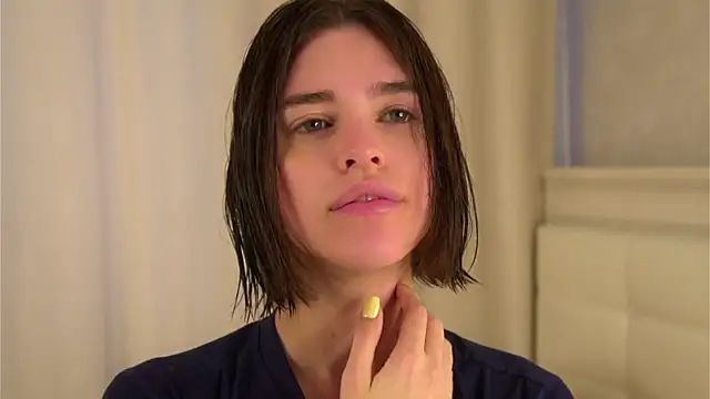 EleneButton online show from 04/12/26, 01:20