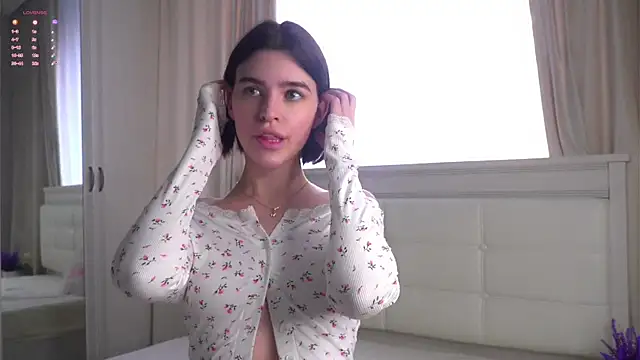 EleneButton online show from 04/05/26, 01:12