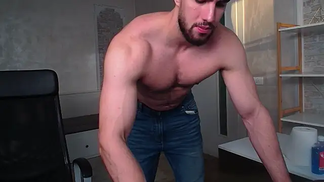 Snapshot of IvanHydee chatting on 10/29/25, 05:39 IvanHydee online show from 10/29/25, 05:39