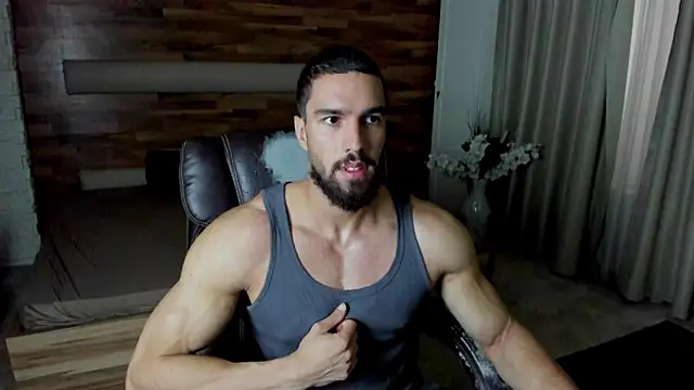 Snapshot of IvanHydee chatting on 07/16/26, 04:31 IvanHydee online show from 07/16/26, 04:31