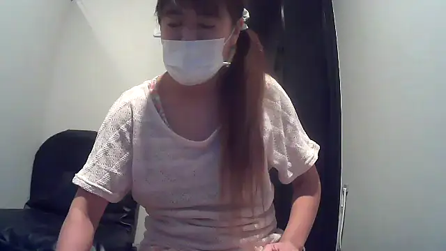 Snapshot of SAKI_saki_01 chatting on 10/05/25, 07:10 SAKI saki 01 online show from 10/05/25, 07:10