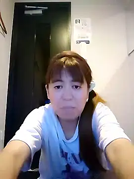 Snapshot of SAKI_saki_01 chatting on 09/27/25, 12:00 SAKI saki 01 online show from 09/27/25, 12:00