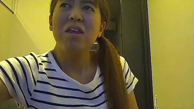 Snapshot of SAKI_saki_01 chatting on 09/10/25, 10:36 SAKI saki 01 online show from 09/10/25, 10:36