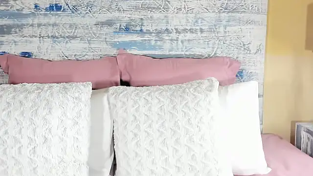 Jess555 online show from 10/12/25, 09:21