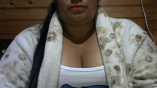 Snapshot of MARRENTINHA34 chatting on 06/27/26, 11:49 MARRENTINHA34 online show from 06/27/26, 11:49