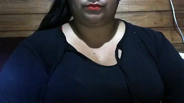 Snapshot of MARRENTINHA34 chatting on 06/30/26, 05:24 MARRENTINHA34 online show from 06/30/26, 05:24