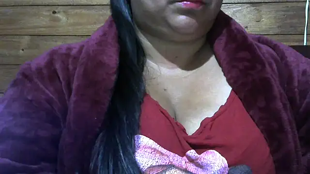 Snapshot of MARRENTINHA34 chatting on 09/08/25, 05:23 MARRENTINHA34 online show from 09/08/25, 05:23