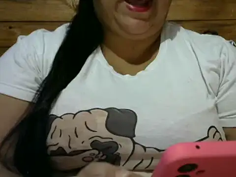 Snapshot of MARRENTINHA34 chatting on 10/10/25, 04:08 MARRENTINHA34 online show from 10/10/25, 04:08