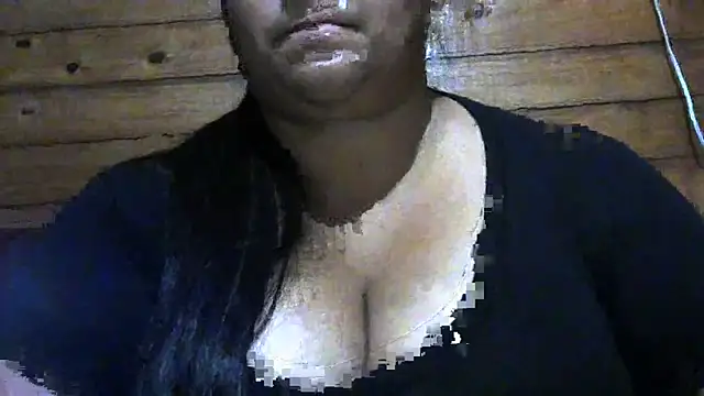 Snapshot of MARRENTINHA34 chatting on 06/07/26, 02:22 MARRENTINHA34 online show from 06/07/26, 02:22