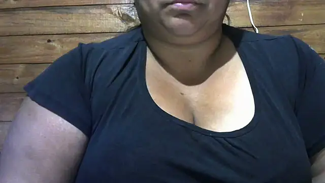 Snapshot of MARRENTINHA34 chatting on 09/16/25, 03:13 MARRENTINHA34 online show from 09/16/25, 03:13