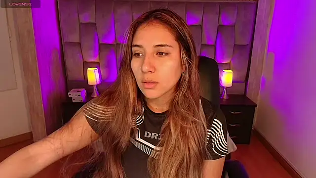 Bonnali lune online show from 04/13/26, 10:03