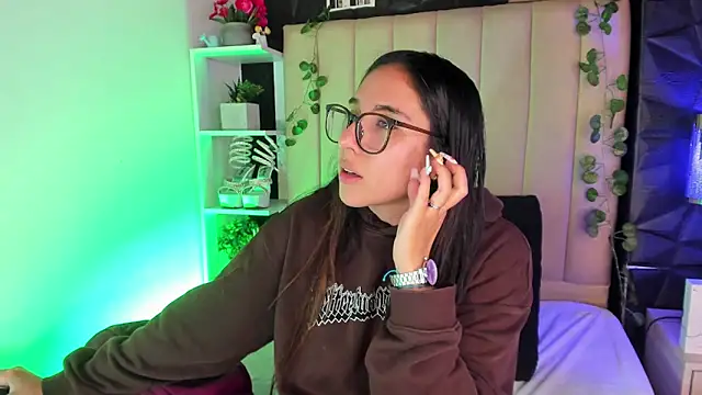 Bonnali lune online show from 02/05/26, 10:05