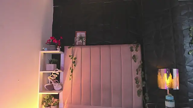 Bonnali lune online show from 02/09/26, 07:45