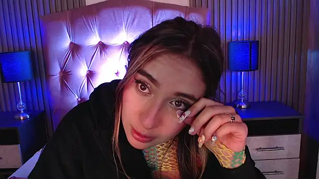 Bonnali lune online show from 03/01/26, 04:18