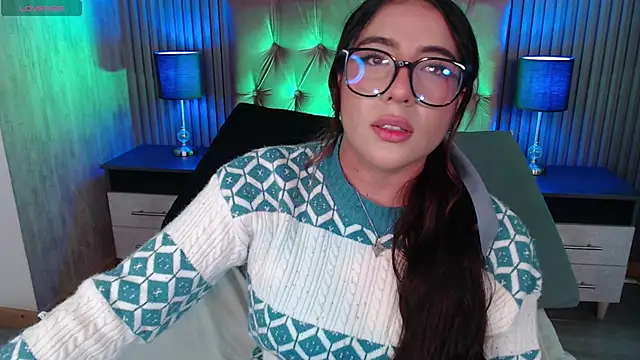 Snapshot of Bonnali_lune chatting on 12/04/25, 10:31 Bonnali lune online show from 12/04/25, 10:31