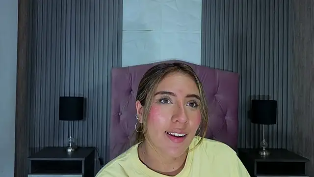 Bonnali lune online show from 03/21/26, 10:02