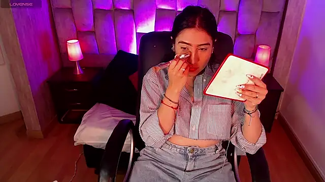 Bonnali lune online show from 02/01/26, 04:11