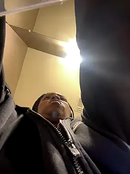 MsSuperWettt online show from 12/22/25, 12:16