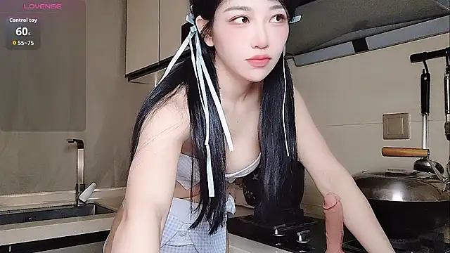 Coco--01 online show from 11/04/25, 12:47