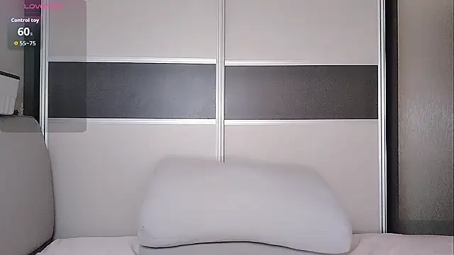 Snapshot of Coco--01 chatting on 03/17/26, 12:46 Coco--01 online show from 03/17/26, 12:46