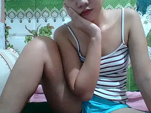 Snapshot of Sweet_Gera21 chatting on 10/11/25, 08:04 Sweet Gera21 online show from 10/11/25, 08:04