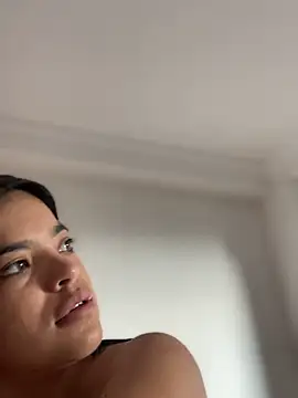 JuanitaMore01 online show from 10/16/25, 08:17