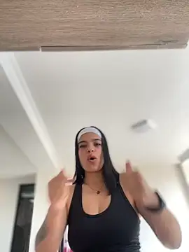 JuanitaMore01 online show from 11/18/25, 08:12