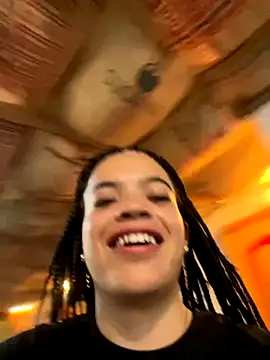 JuanitaMore01 online show from 12/04/25, 08:19