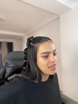 JuanitaMore01 online show from 03/25/26, 09:57