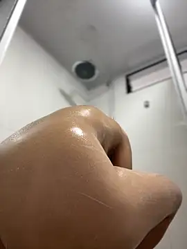 JuanitaMore01 online show from 11/13/25, 07:18