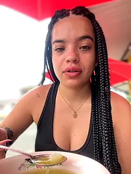 JuanitaMore01 online show from 12/05/25, 03:43